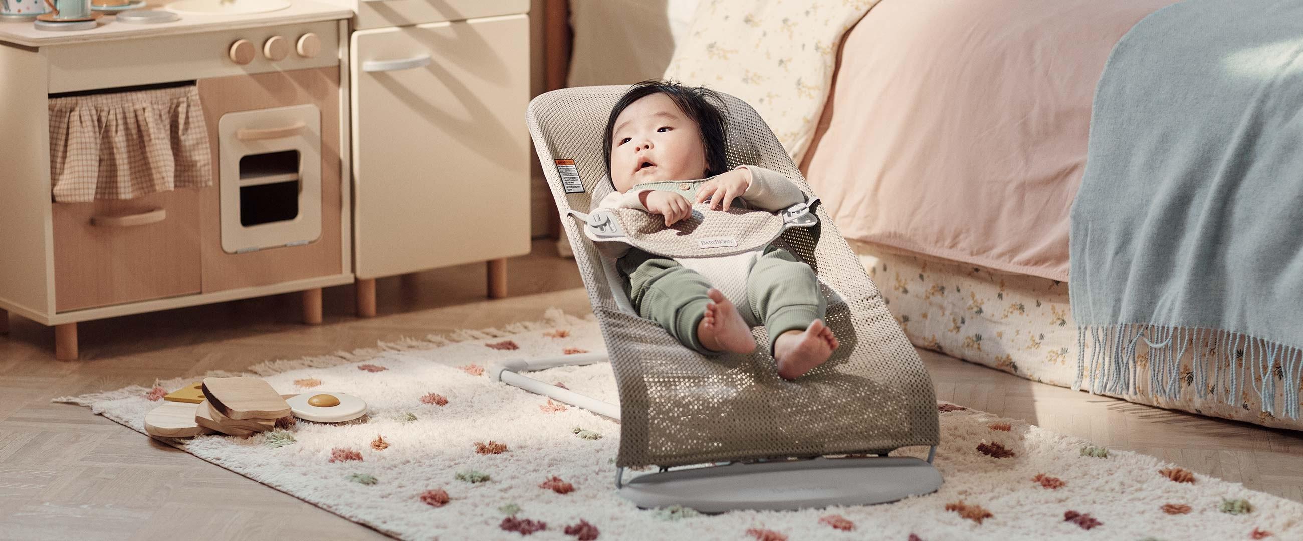 BabyBjörn Bouncer Bliss in airy mesh